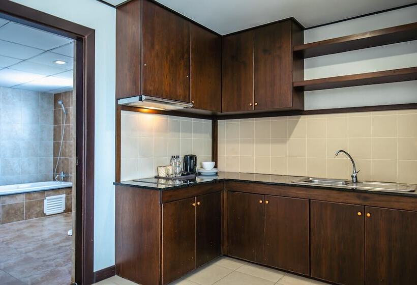 Люкс Вид на Море, Ratana Hotel Chalong