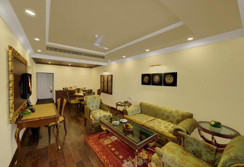 سوییت, Fenicia Riverside Resort