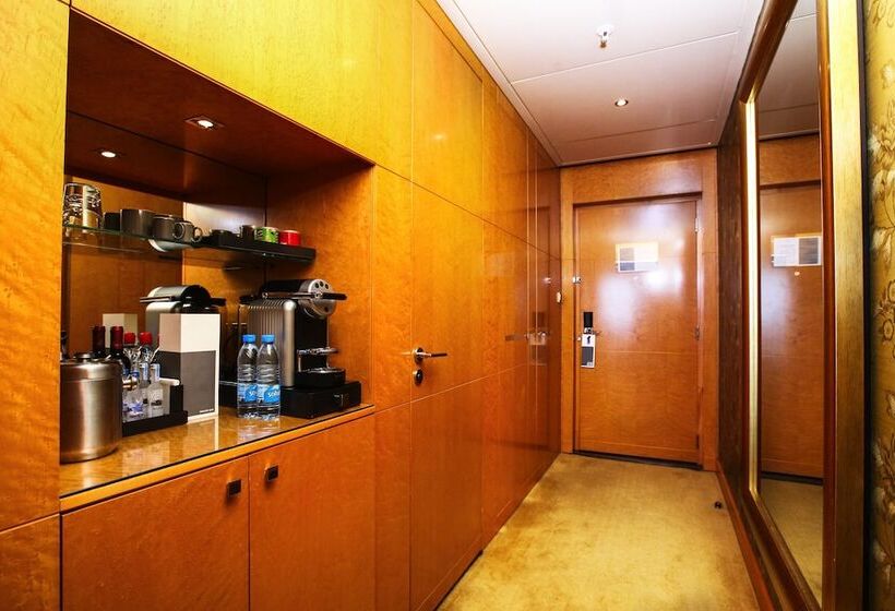 חדר סופריור נוף לעיר, Four Seasons Hotel Beirut