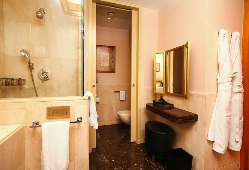חדר סטנדרט פנימי, Four Seasons Hotel Beirut