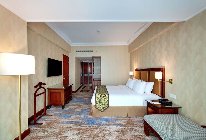 Люкс, Lumire Hotel & Convention Centre