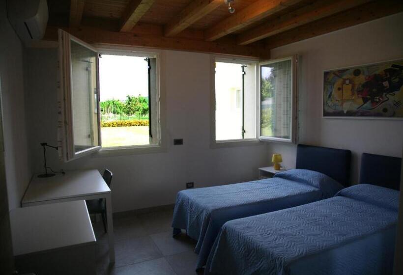 Apartamento 2 Dormitórios, Ca  Vittori