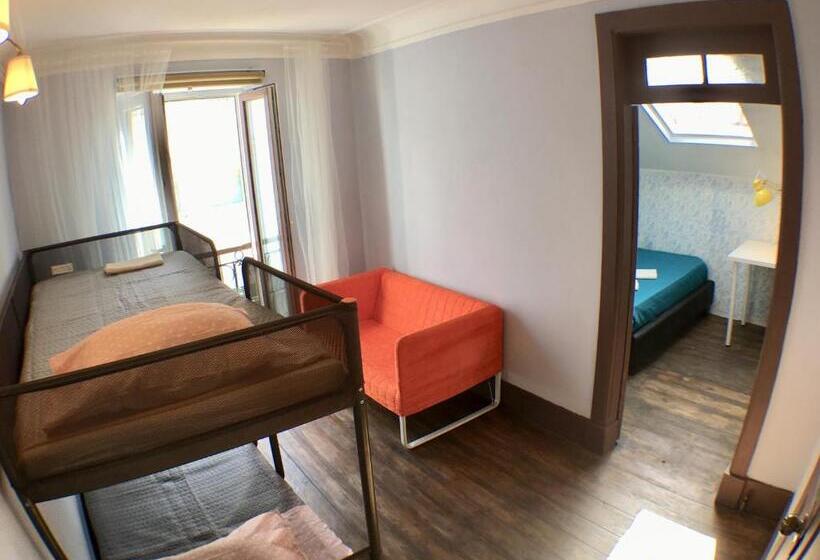 اتاق خانوادگی با سرویس بهداشتی مشترک, Stay In Aveiro