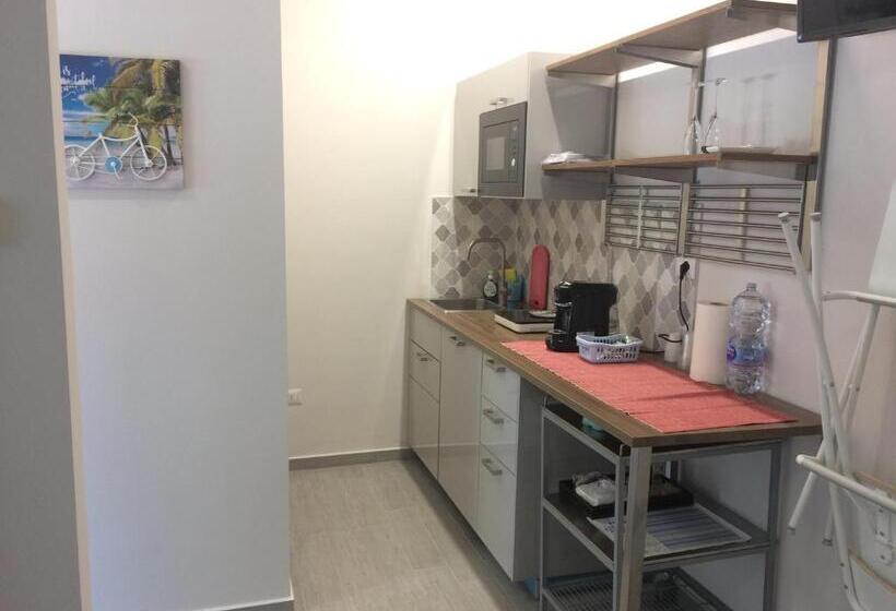 Студия Deluxe, Affittacamere La Pisana