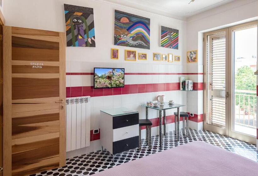 Номер Стандарт, Casa D Artista   Le Stanze Della Stupidità