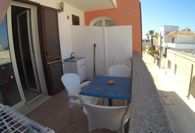 Студио Стандарт с Террасой, Athena B&b Castro
