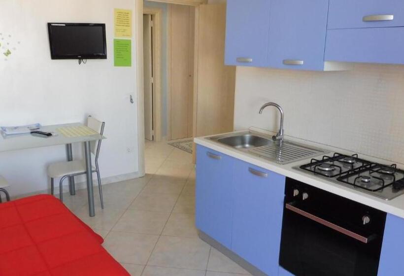 Студио Стандарт с Террасой, Athena B&b Castro