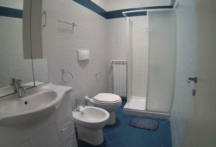 Студио Стандарт с Балконом, Athena B&b Castro