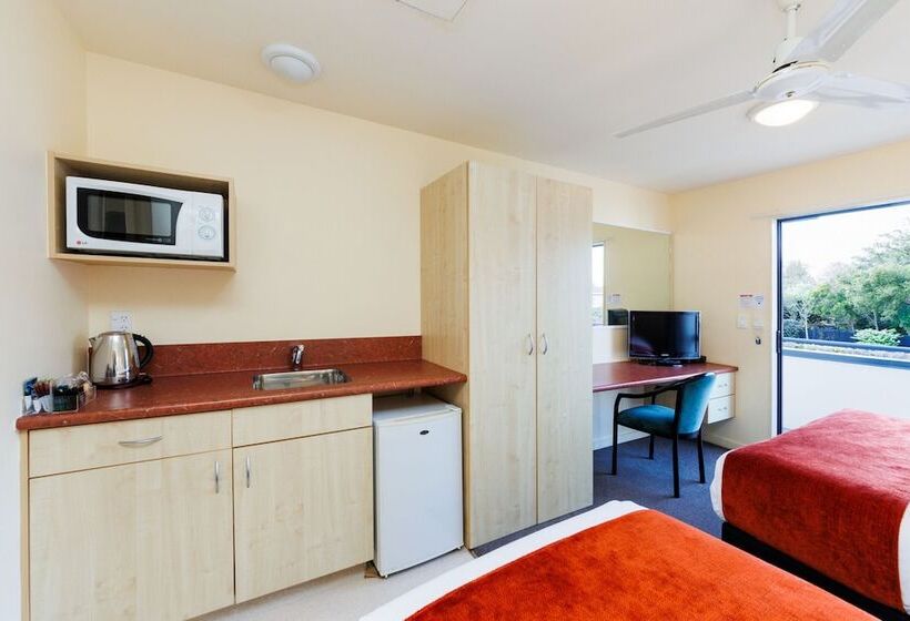 Студио Базик, Bella Vista Motel Palmerston North