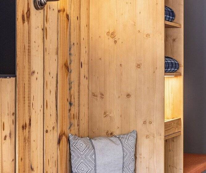 Quarto Estandar, Basecamp