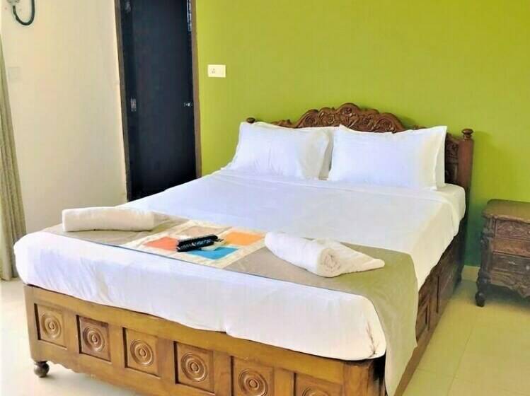 اتاق لوکس, Peninsula Beach Resort