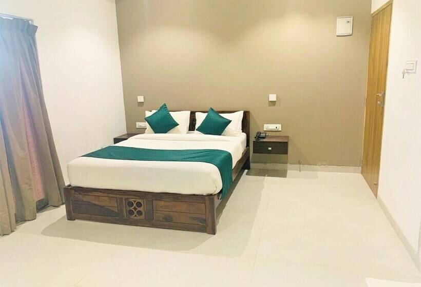 اتاق لوکس, Peninsula Beach Resort