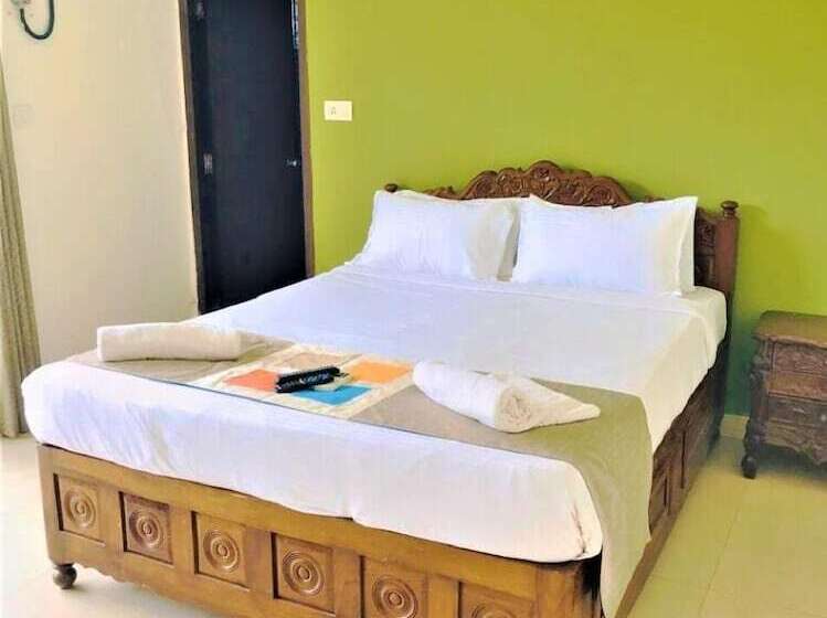 اتاق لوکس, Peninsula Beach Resort