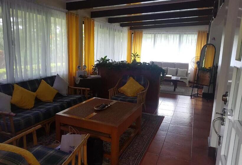 בקתה, Jabbitos Baguio Transient House Bungalow