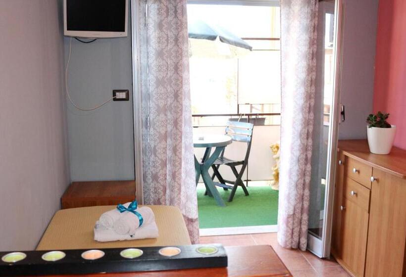 اتاق اکونومی یک تخته, B&b La Murina