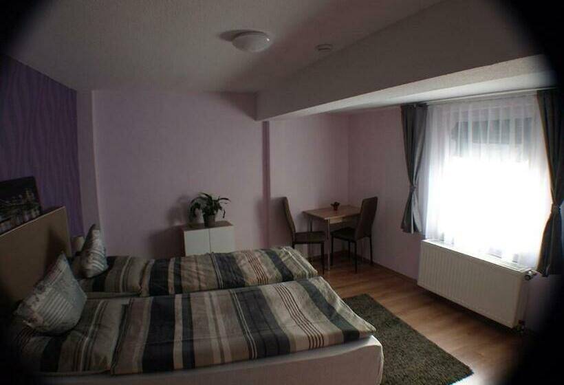 Номер Стандарт, Pension Zur Alten Gärtnerei