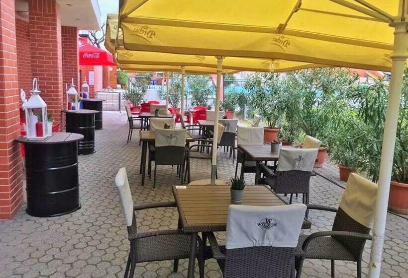 Номер Стандарт Трехместный, Cvse Clubház és Panzió