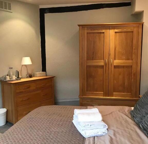 Номер Стандарт Совместная Ванная, Golden Cross Guesthouse