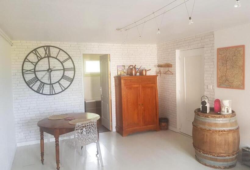 Номер Стандарт Вид на Сад, Chambre Au Tonneau
