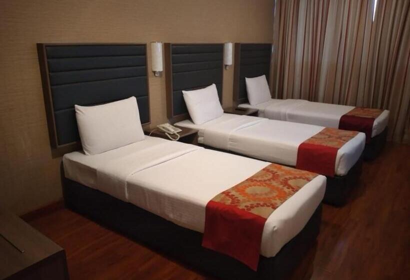 Номер Стандарт Трехместный, Oasis Deira