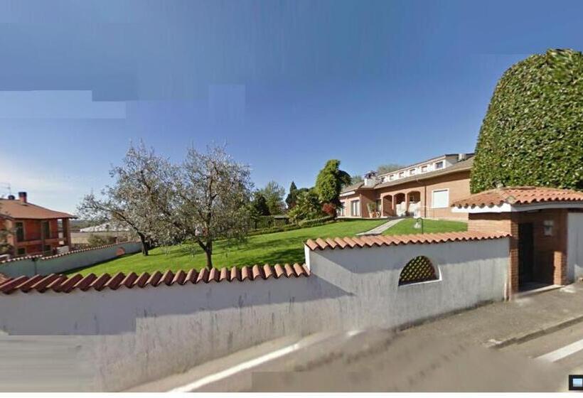 استودیوی سوپریور, Villa Magnolia Garda Lake