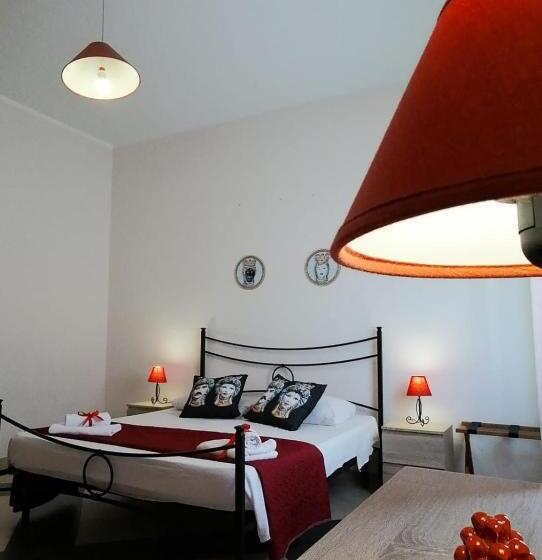اتاق استاندارد سه تخته با بالکن, B & B Jasmine