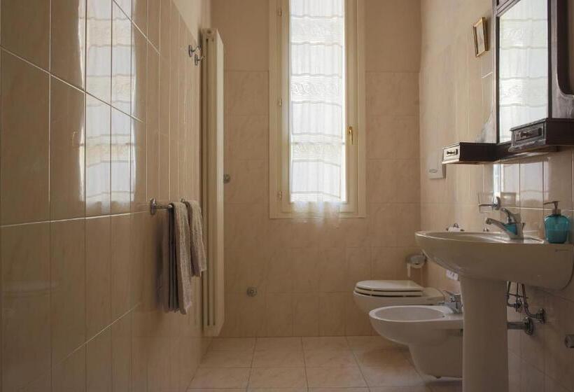 اتاق استاندارد, B&b Palazzo Malaspina