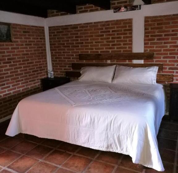 Quarto Triplo Estandar, Hospedaje Herradura