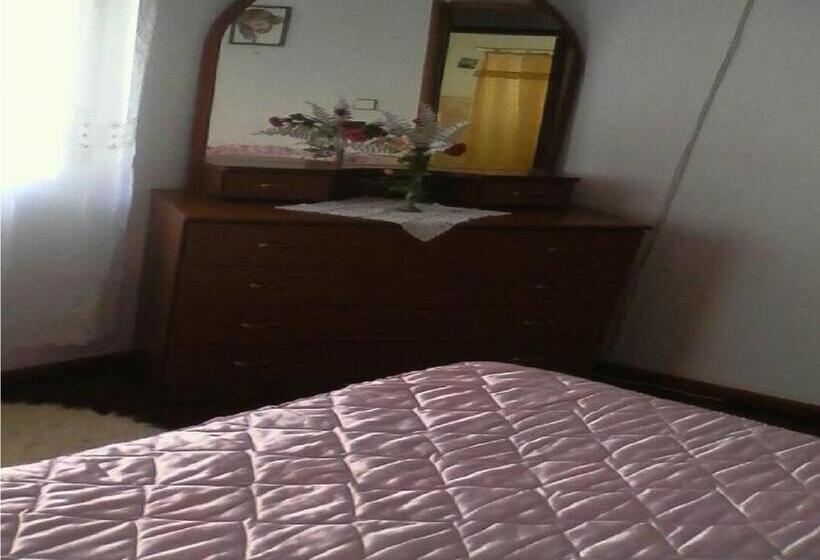 Quarto Estandar Banheiro Compartilhado, Dona Julia