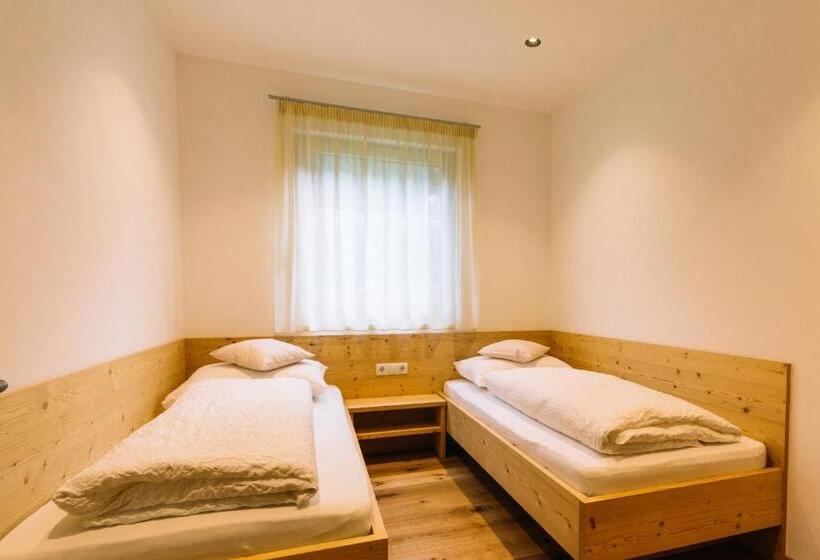 Apartamento 1 Dormitório com Terraço, Praitladhof