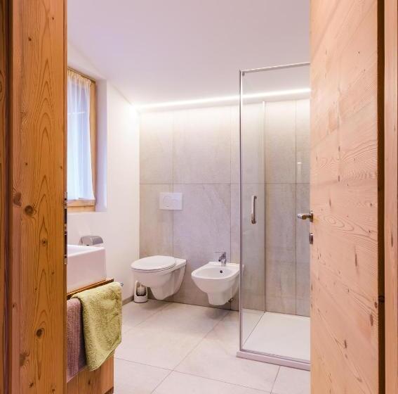 Apartamento 1 Dormitório com Sacada, Praitladhof