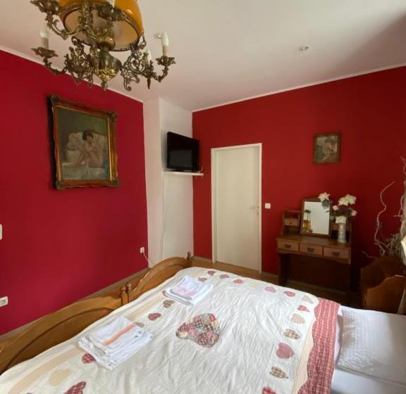 Номер Стандарт Вид на Сад, B&b Chardas