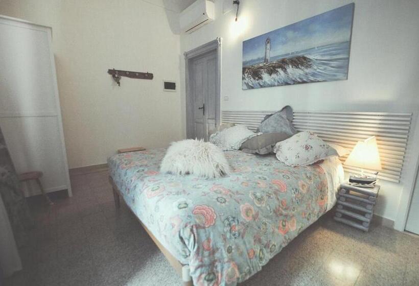 オーシャンビュースタンダードルーム, B&b Le Ferule