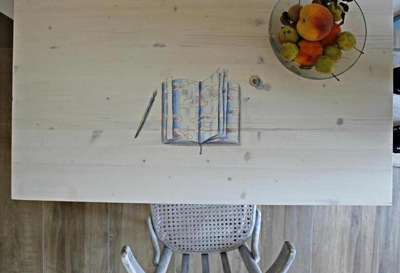 חדר לארבעה סטנדרטי עם מרפסת, Elementa