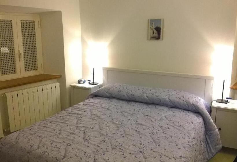 اتاق استاندارد سه نفره, B&b I Tre Bassotti