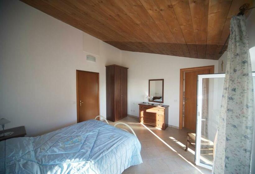 Номер Стандарт Вид на Море, Al Vecchio Convento Mare E Monti