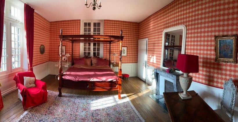 Люкс Кровать Кинг, Le Castel Ecossais