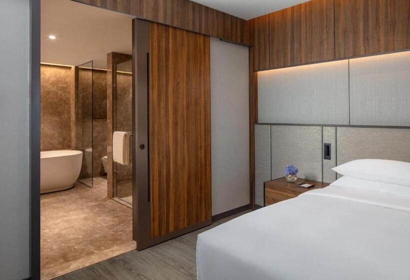 스위트, Hyatt Regency Trivandrum
