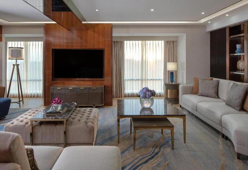 스위트, Hyatt Regency Trivandrum