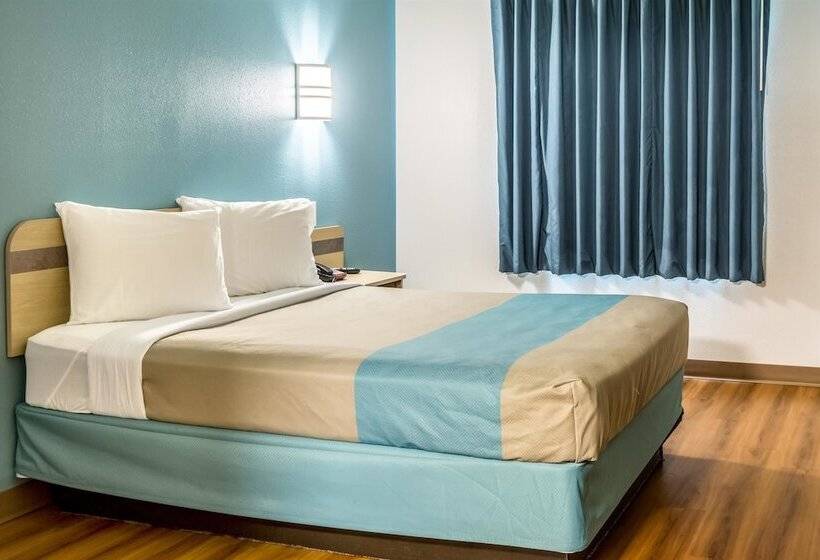 Номер Deluxe Адаптированный для Инвалидов, Motel 6 Lincoln City, Or