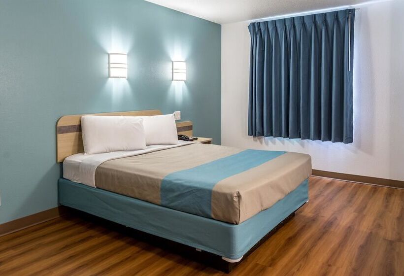 Номер Deluxe, Motel 6 Lincoln City, Or
