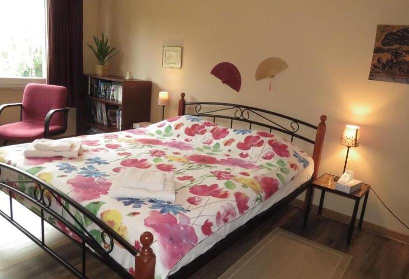 اتاق استاندارد با چشم‌انداز باغ, Prince D Orange Bed & Breakfast
