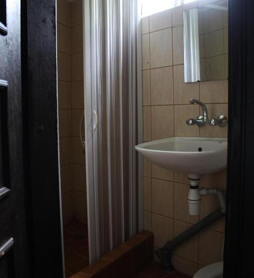 バス共有のスタンダードルーム, Hikers Hostel