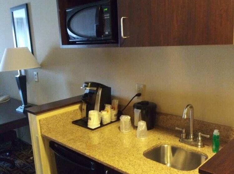 Люкс, Holiday Inn Express & Suites Zanesville North, An Ihg