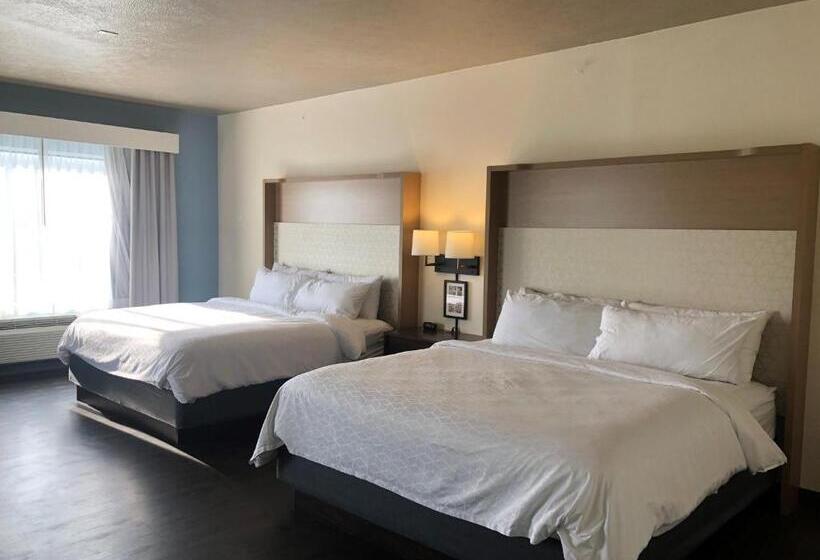 Номер Стандартный с Видом, Holiday Inn Omaha Downtown   Waterpark, An Ihg