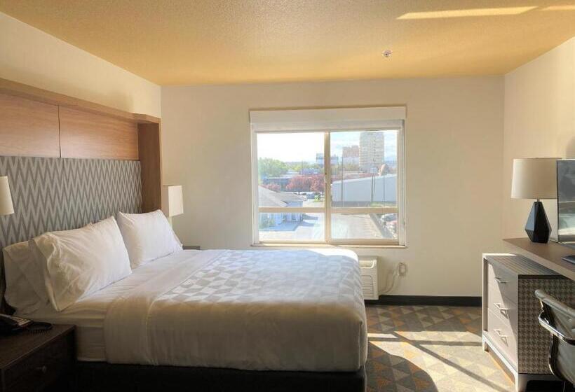 身障者適用キングサイズベッドルーム, Holiday Inn Yakima, An Ihg