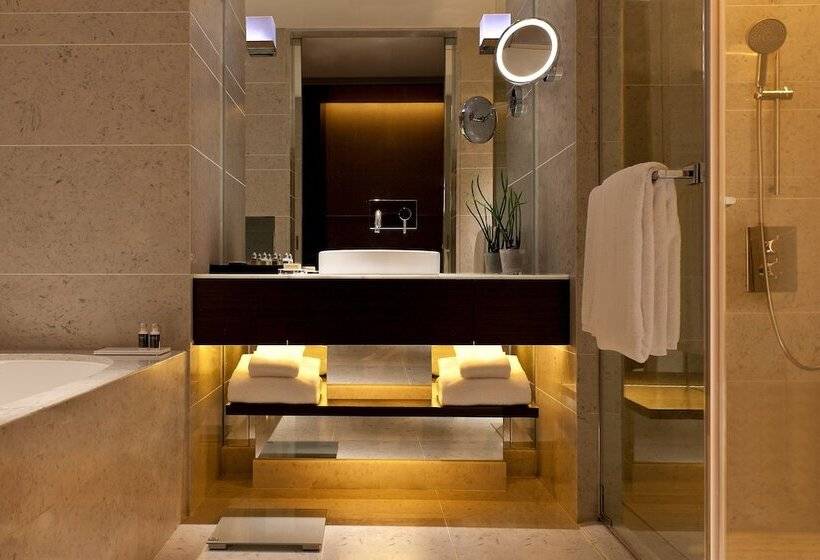 带阳台的豪华间, Le Meridien Taipei