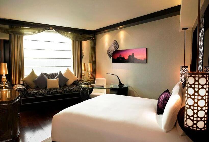 اتاق لوکس با تخت بزرگ, Sofitel Mumbai BKC