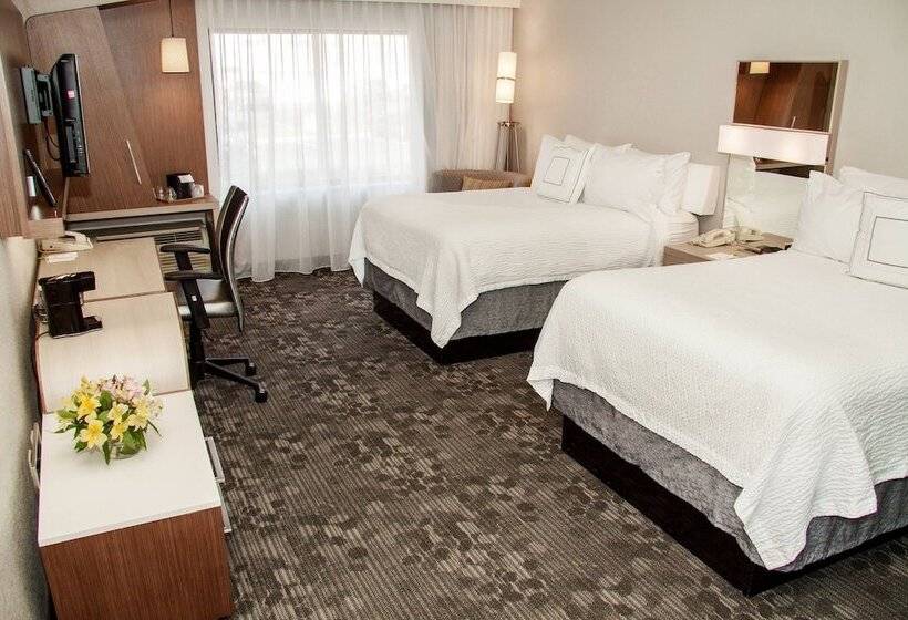 Номер Стандарт 2 Двуспальные Кровати, Courtyard By Marriott Rocky Mount