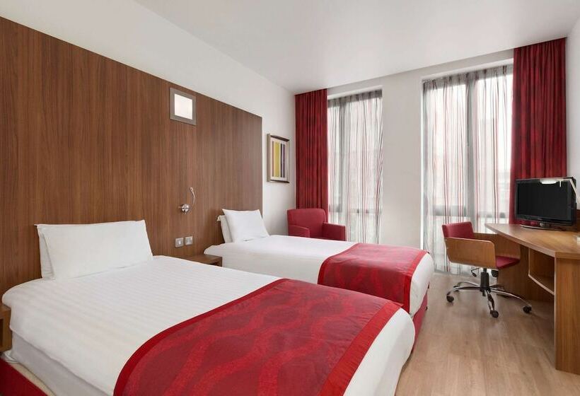 Номер Стандарт, Ramada Encore Leicester City Centre